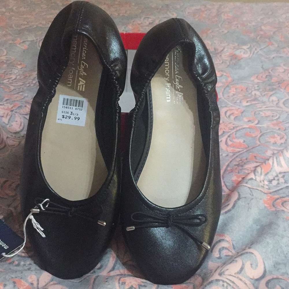 American Eagle shoes. NWT